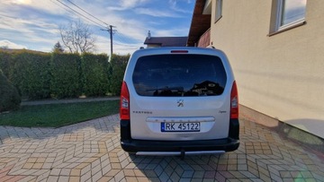 Peugeot Partner II Furgon 1.6 HDi FAP 92KM 2010 Peugeot Partner Tepee 7 Outdoor 1.6HDI bez FAP 7 osób hak, zdjęcie 15