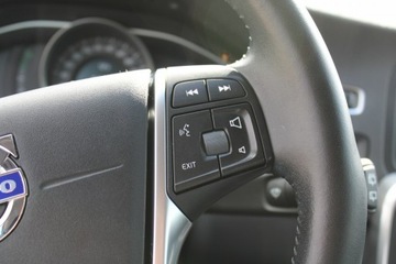 Volvo V60 I Kombi Facelifting 2.0 D4 DRIVE-E 190KM 2018 Volvo V60 Cross Country Momentum 190HP F-vat Salon, zdjęcie 24