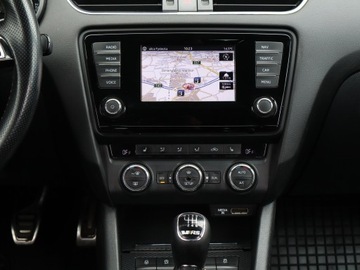 Skoda Octavia III RS Kombi 2.0 TSI 220KM 2013 Skoda Octavia RS 2.0 TSI, Skóra, Navi, Xenon, zdjęcie 16