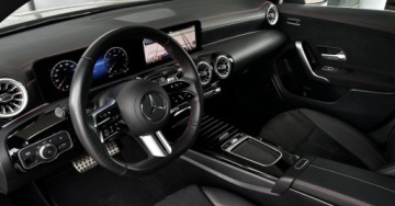 Mercedes CLA C118/X118 Coupe Facelifting 1.3 180 136KM 2024 Mercedes-Benz CLA Salon PL AMG Line Kamera Czujniki MBUX Carplay Android A, zdjęcie 9