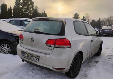 Volkswagen Golf VI Hatchback 5d 1.6 TDI-CR DPF BlueMotion 105KM 2011 Volkswagen Golf 2011r, 1.6 TDI. Delikatnie uszko. Jezdzi. 1.6 Diesel 105KM, zdjęcie 3