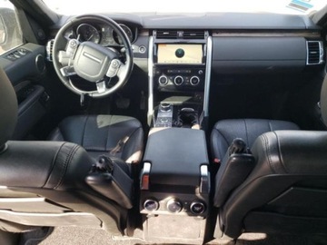 Land Rover Discovery V 2017 Land Rover Discovery 2017 LAND ROVER DISCOVERY HSE silnik diesla 3.0 L 3.0, zdjęcie 8