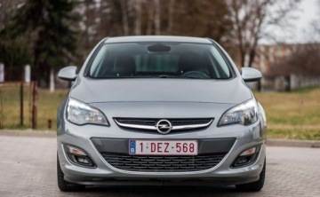 Opel Astra J GTC 1.4 Turbo ECOTEC 120KM 2015 Opel Astra Opel Astra 1.4 Benzyna 120KM, zdjęcie 4
