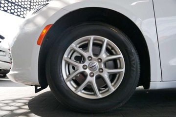 Chrysler Pacifica II 3.6 V6 291KM 2023 Chrysler Pacifica 18tys.km TouringL Polift Pentastar 3.6L V6 7os. 291KM St, zdjęcie 33