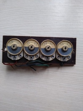 KONDENSATORY nastawne na płytce 4 szt.20 mm gr.8 mm