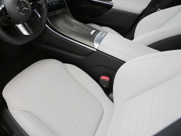 Mercedes GLC C254/X254 2025 MERCEDES-BENZ GLC 200 d 4-Matic AMG Line 2.0 (163KM) 2025, zdjęcie 5