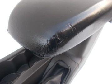 Рычаг откидной крышки подлокотника Ford Focus mk2