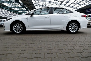 Toyota Corolla XII Sedan 1.8 Hybrid 122KM 2019 Toyota Corolla Kraj Bezwypadkwy 1wł JAK NOWA, zdjęcie 6