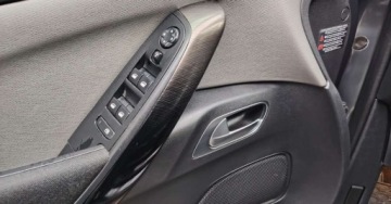 Citroen C4 Picasso II Picasso 1.6 e-HDi 114KM 2015 Citroen C4 Picasso Citroen C4 Picasso 1.6 e-HDi Exclusive ETG6 1.6 Diesel, zdjęcie 13