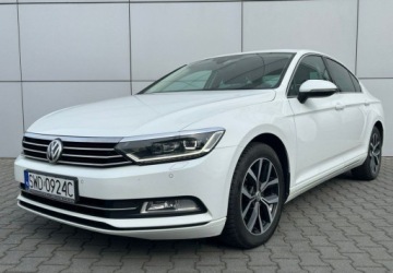 Volkswagen Passat B8 Limousine 1.8 TSI BlueMotion Technology 180KM 2016 Volkswagen Passat Full LED Automat Tempomat FV Marza 1.8 Benzyna