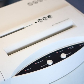Niszczarka Opus CS 2418 CD + OLEJ
