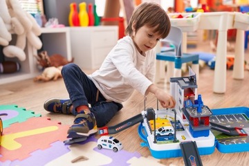 ПАРКОВКА ПОЛИЦИИ ПАРКОВКА ЧЕМОДАН ГАРАЖ 40 шт. Полицейская машина