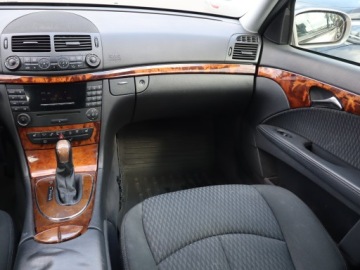 Mercedes Klasa E W211 Kombi S211 1.8 (200 Kompressor) 163KM 2004 Mercedes E E 200 Kompressor , Automat, Klima, zdjęcie 7