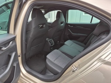 Skoda Octavia IV Liftback 1.5 TSI EVO 150KM 2026 Skoda Octavia SPORTLINE 1.5 TSI DSG z placu 150 KM, zdjęcie 11