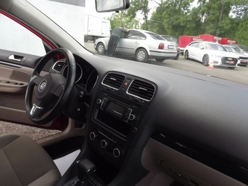 Volkswagen Golf VI Variant 1.6 TDI-CR DPF BlueMotion 105KM 2010 Volkswagen Golf Automatyczna skrzynia biegów DSG, zdjęcie 7