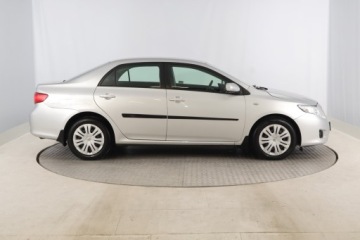 Toyota Corolla X Sedan 1.6 i 16V VVT-i 124KM 2008 Toyota Corolla 1.6 Dual VVT-i, Salon Polska, zdjęcie 5