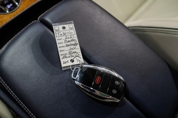 Bentley Bentayga 2021 Bentley Bentayga V8 2021, Bezwypadkowy 4.0 Benzyna 542KM, zdjęcie 32
