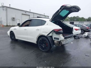 Maserati Levante 2022 Maserati Levante GT 2022 3.0l 3.0 Benzyna 345KM, zdjęcie 3