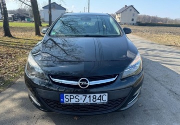 Opel Astra J GTC 1.4 Turbo ECOTEC 140KM 2013 Opel Astra Niski przebieg, zadbany, 1.4 turbo 140 koni 1.4 Benzyna 140KM, zdjęcie 1