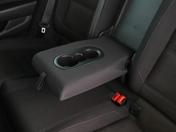 Volkswagen Passat B8 Variant 2.0 TDI BlueMotion SCR 150KM 2016 Volkswagen Passat Comfortline BlueMotion 150KM, zdjęcie 34