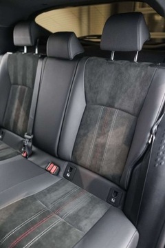 Toyota C-HR I Crossover Facelifting 1.8 Hybrid 122KM 2023 Toyota C-HR 1.8 Hybrid GPF GR Sport 1.8 Hybryda 122KM, zdjęcie 11