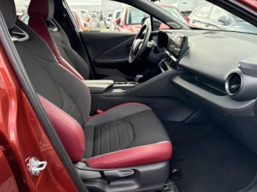 Toyota C-HR II SUV Plug-In 2.0 Hybrid Dynamic Force Plug-in  223KM 2025 Toyota C-HR 2.0 Hybrid Dynamic Force Executive Pre, zdjęcie 6