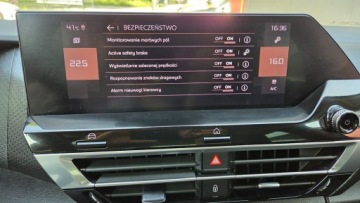 Citroen C4 III SUV 1.5 BlueHDi 131KM 2021 Citroen C4 1.5 BlueHdi Full Ledy Head Up Blisy, zdjęcie 19