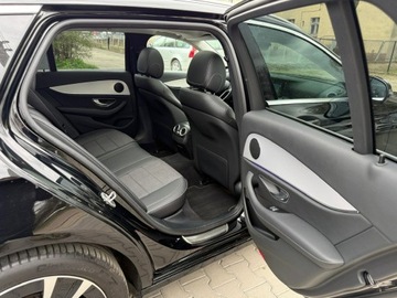 Mercedes Klasa E W213 Kombi Plug-in Facelifting 2.0 E300de 306KM 2022 Mercedes E 300 e Hybryda 50km na prądzie 2022, zdjęcie 26