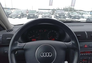 Audi A3 8L Hatchback 1.6 i 102KM 2002 Audi A3 Sportback Audi A3 Sportback 1.6 Benzyna 102KM, zdjęcie 8