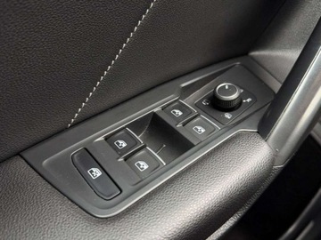 Volkswagen Tiguan Allspace SUV 2.0 TDI 200KM 2021 Volkswagen Tiguan Allspace LED Matrix HAK Keyless R-Line Tempomat Android, zdjęcie 19