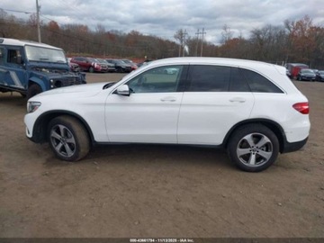 Mercedes GLC C253 2019 Mercedes-Benz GLC 300 4Matic 2019 2.0l 2.0 Benzyna 241KM, zdjęcie 2