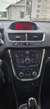 Opel Mokka I SUV 1.6 Ecotec 115KM 2015 Opel Mokka 1.6 Benzyna 115KM Klima PdC Import Raty Oplaty 1.6 Benzyna, zdjęcie 27