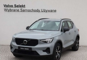 Volvo XC40 Crossover Facelifting 2.0 B3 163KM 2023 Volvo XC 40 B3 PLUS DARK 16314KM Salon POLSKA I Wlasciciel Gwarancja FV23
