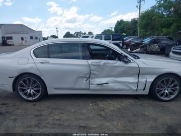 BMW Seria 7 G70 2022 BMW Seria 7 740i 2022 3.0l 3.0 Benzyna 335KM, zdjęcie 6