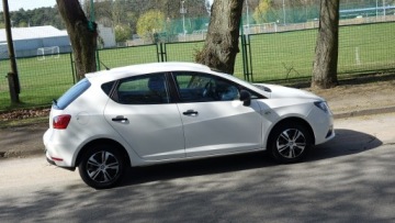 Seat Ibiza IV Hatchback 5d Facelifting 1.2 70KM 2013 .. Klimatyzacja .. Stan BDB .. Doświetlanie zakrętów .. Kontrola trakcji, zdjęcie 32