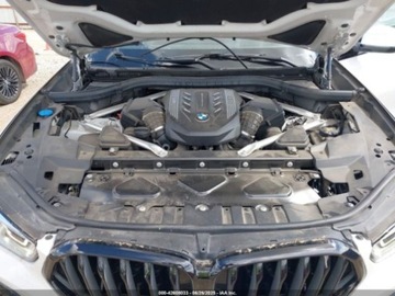 BMW X6 G06 2023 BMW X6 M50i 2023 4.4l 4.4 Benzyna 523KM, zdjęcie 8