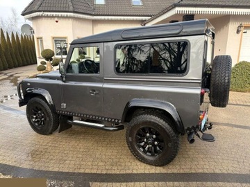Land Rover Defender III 90 Station Wagon 2.2 TD4 122KM 2016 Land Rover Defender Limited Edition 90 DPF E 122KM 2016r możliwa zamiana, zdjęcie 13