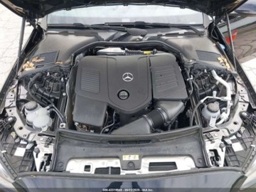 Mercedes Klasa C W206 2024 Mercedes-Benz Klasa C 2024 Mercedes-Benz C-Class C 300 4MATIC Sedan 2.0, zdjęcie 8