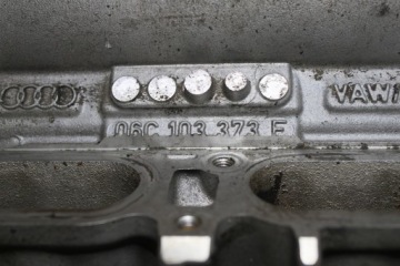 ГОЛОВКА ДВИГАТЕЛЯ ЛЕВАЯ A4 B6 3.0 ASN 06C103373F
