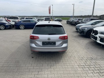 Volkswagen Passat B8 Variant 2.0 TDI BlueMotion SCR 190KM 2018 Volkswagen Passat Variant R-Line Highline Automat, zdjęcie 2