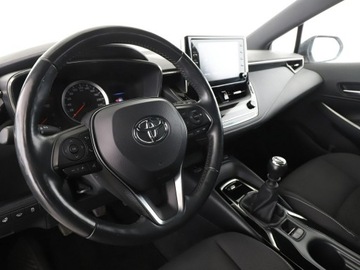 Toyota Corolla XII Hatchback 1.2 Turbo D-4T 116KM 2019 Toyota Corolla Historia serwisowa ASO navi Kamera, zdjęcie 13