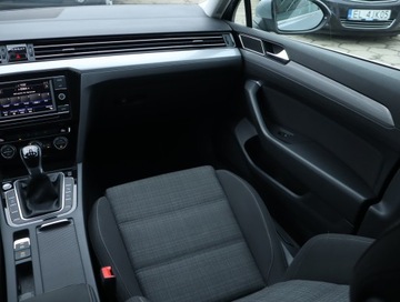 Volkswagen Passat B8 Variant Facelifting 1.5 TSI EVO 150KM 2020 VW Passat 1.5 TSI, Salon Polska, Klima, zdjęcie 7