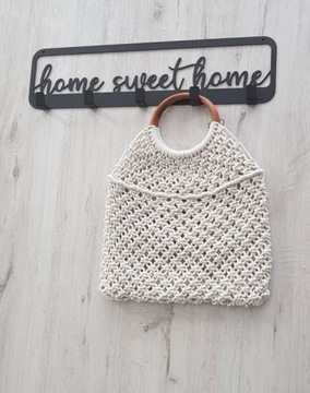 Настенная вешалка для одежды