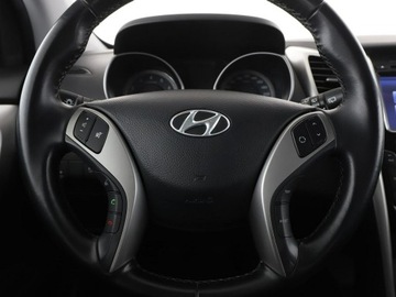 Hyundai i30 II Hatchback 5d 1.4 MPI 100KM 2015 Hyundai i30 navi klima auto grzane fotele czujniki, zdjęcie 20