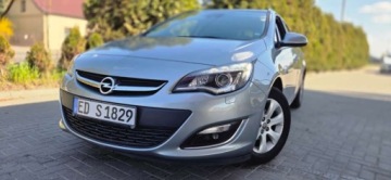 Opel Astra J Sports Tourer Facelifting 1.4 Turbo ECOTEC 140KM 2013 Opel Astra 1,4 TURBO 140KM Led Super Stan Oplaty 1.4 Benzyna 140KM