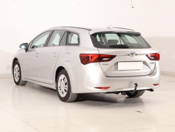 Toyota Avensis III Wagon Facelifting 2015 1.6 D-4D 112KM 2015 Toyota Avensis 1.6 D-4D, Salon Polska, Serwis ASO, zdjęcie 3