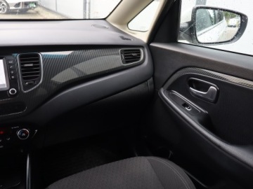 Kia Carens IV Minivan Facelifting 1.6 GDI 135KM 2017 Kia Carens 1.6 GDI, Salon Polska, 7 miejsc, Navi, zdjęcie 7