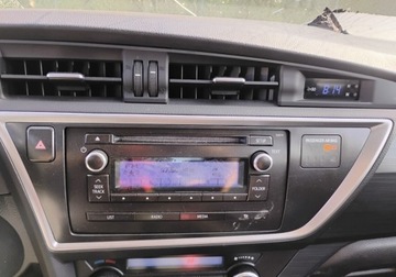 Toyota Auris II Touring Sports D-4D 90 90KM 2014 Toyota Auris 2014r, Salonowa, 1.4 D4D. Uszkodzony lewy bok. Jezdzi. VAT 23, zdjęcie 8