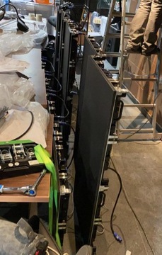 Спортивный ремешок, большой экран, светодиодный рекламный экран, для установки на открытом воздухе.