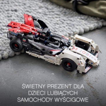 LEGO TECHNIC 42137 Формула E Porsche 99X Electric
